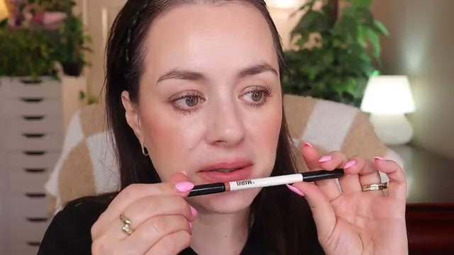 Ultra Suede® Sculpting Lip Pencil