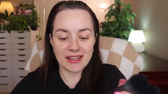 @ilincaw reviewing Refer LC03 Brush at 00:37 in a YouTube Shorts video