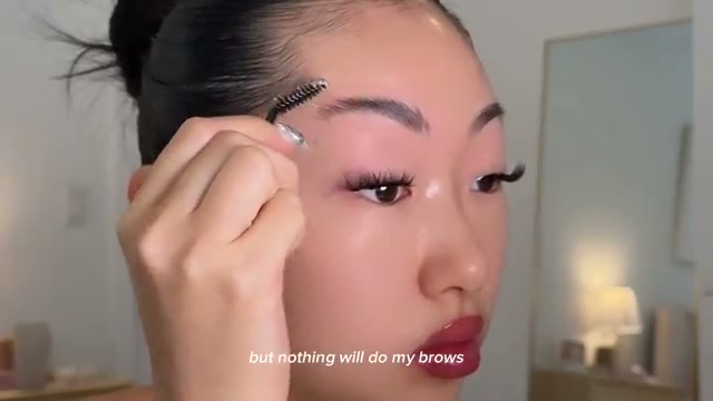 itsbabykelz mentioning Bayrow Brow Wax at 00:40 in their YouTube video