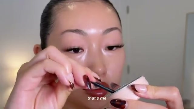 itsbabykelz mentioning Benefit Cosmetics Benefit Brow Wax at 04:32 in their YouTube video