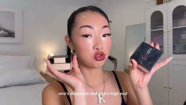 itsbabykelz mentioning Huda Beauty Huda Beauty Easy Bake Loose Baking Powder at 08:04 in their YouTube video