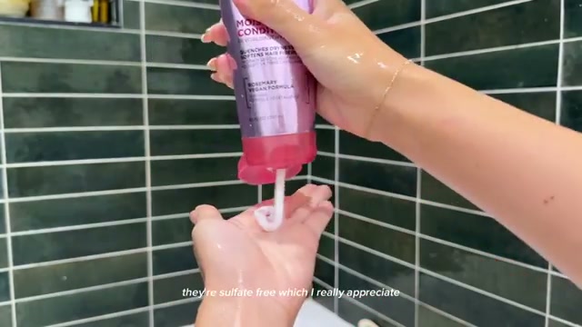 @itsbabykelz reviewing L'Oreal Paris Glossing Shampoo and Conditioner at 07:13 in a YouTube Shorts video