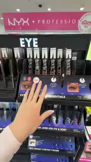 @itsbabykelz reviewing NYX Epic Ink Waterproof Liquid Eyeliner at 01:28 in a YouTube Shorts video