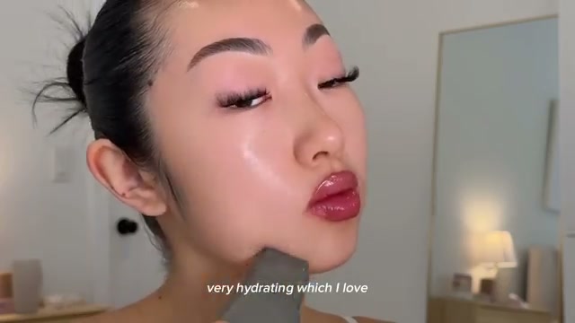 itsbabykelz mentioning REFY Refy Glow and Sculpt Primer at 03:35 in their YouTube video