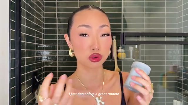 @itsbabykelz reviewing Ritual Symbiotic Plus Supplement at 05:30 in a YouTube Shorts video