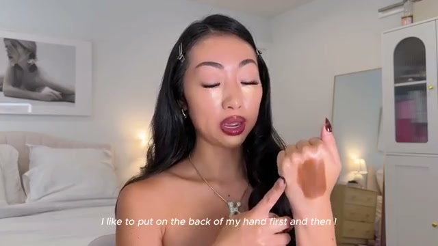 itsbabykelz mentioning Westman Atelier Westman Atelier Face Trace Cream Bronzer at 03:48 in their YouTube video