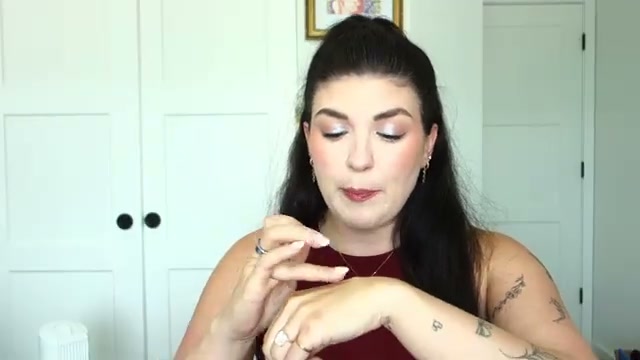 @itsjensworld14 reviewing Danessa Myricks Beauty Colorfix at 05:40 in a YouTube Shorts video