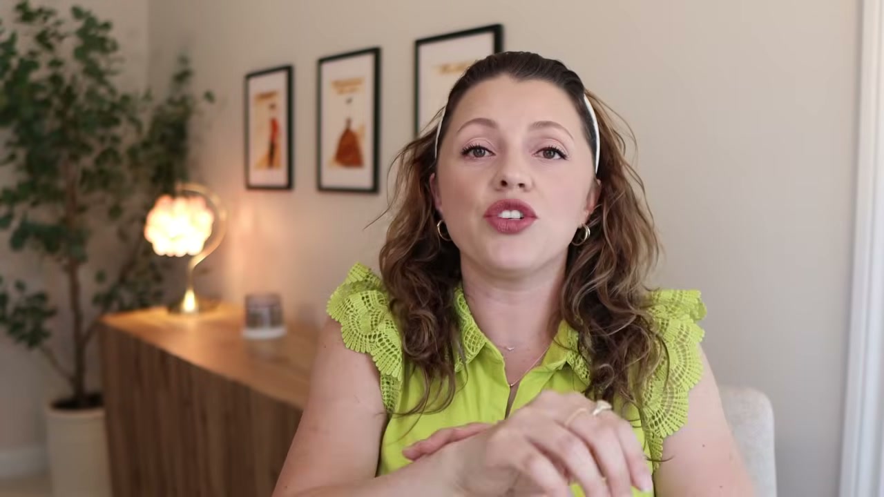 @itsjessicabraun reviewing Vanicream Moisturizing Cream at 03:46 in a YouTube Shorts video
