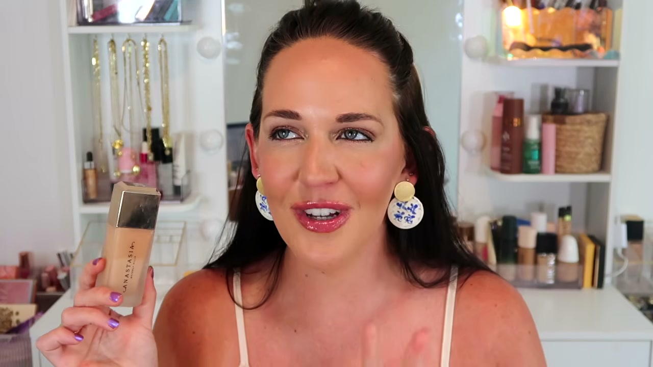 Impeccable Blurring Second-Skin Matte Foundation