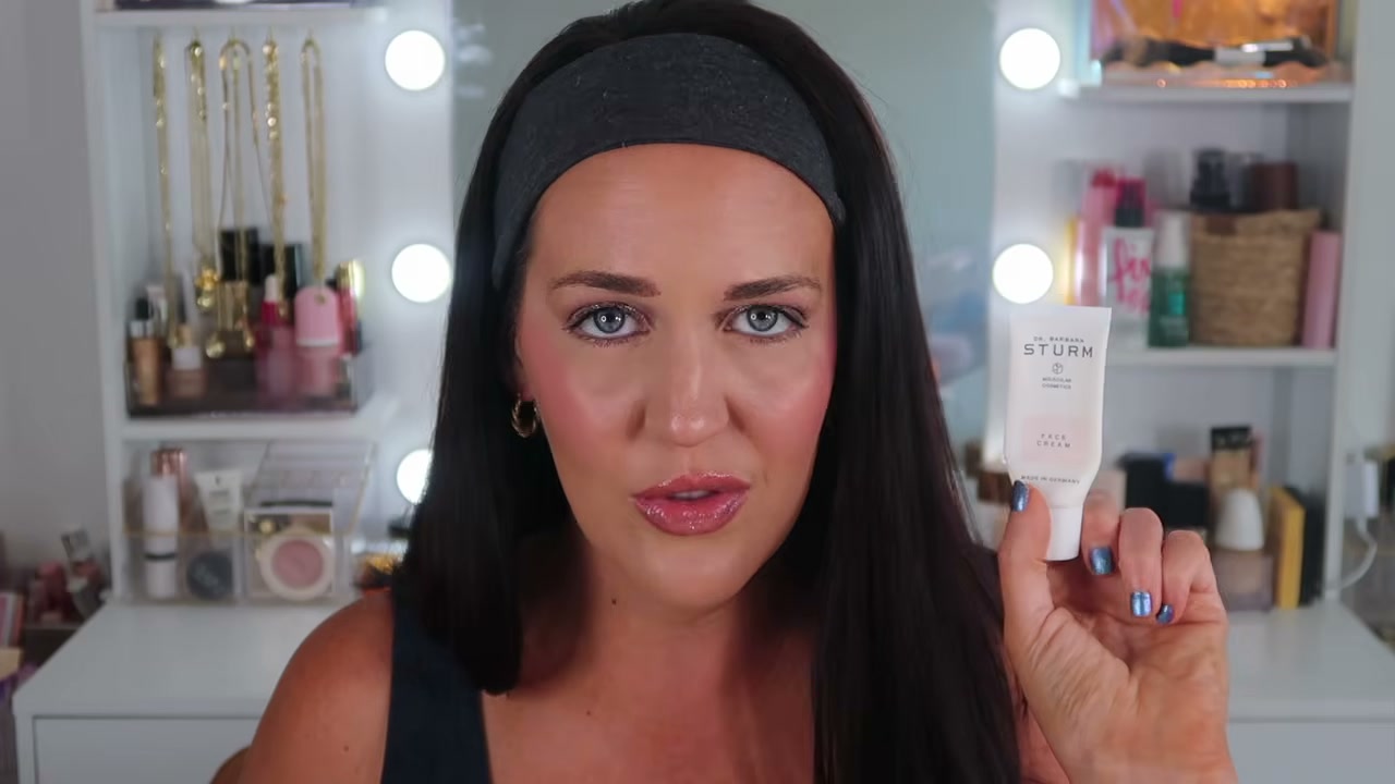 @itsjuststephslife reviewing Dr. Barbara Sturm Molecular Face Cream at 22:57 in a YouTube Shorts video