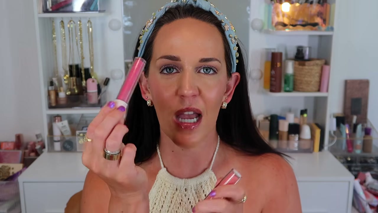 Positive Light Luminizing Lip Gloss
