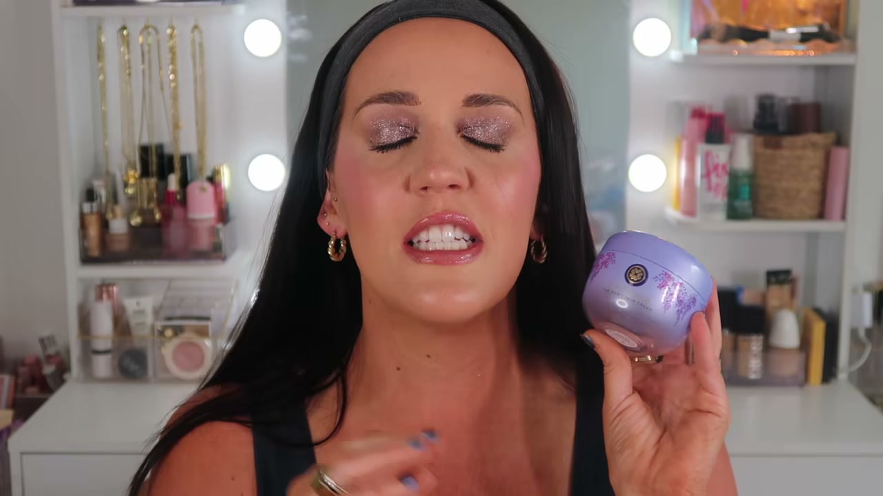 The Dewy Skin Cream