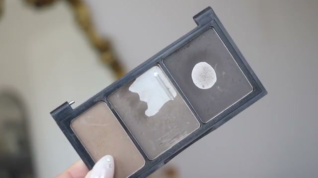 j.uuuuudy mentioning Jason Wu Brows Before Boys Brow Powder at 21:08 in their YouTube video