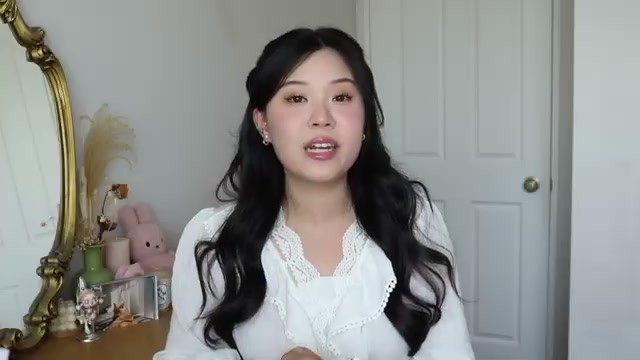 j.uuuuudy mentioning Torriden Dive-in Low Molecule Hyaluronic Acid Mask at 05:34 in their YouTube video