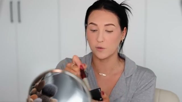 @jaclynhill1 reviewing BK Beauty 107 Bronzer Brush at 12:32 in a YouTube Shorts video
