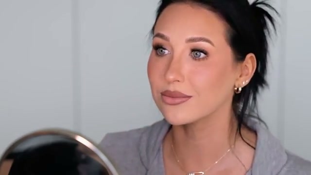 @jaclynhill1 reviewing Charlotte Tilbury Pillow Talk Lipstick at 27:21 in a YouTube Shorts video