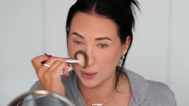 @jaclynhill1 reviewing Hoola Bronzer at 13:19 in a YouTube Shorts video