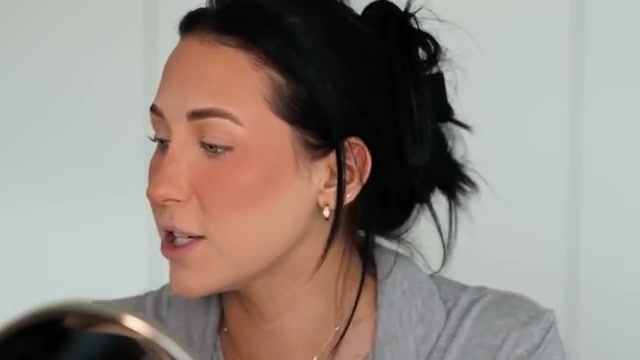 @jaclynhill1 reviewing Patrick Ta Major Dimension Eyeshadow Palette at 16:10 in a YouTube Shorts video