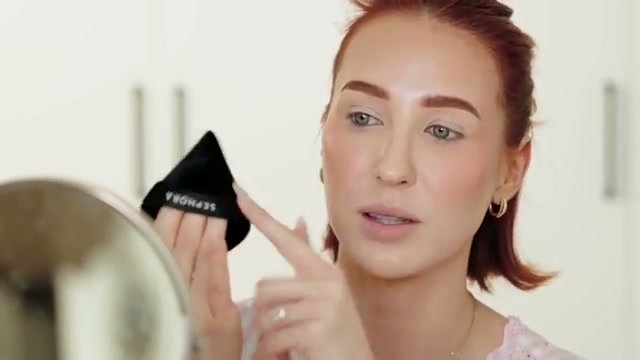 jaclynhill1 mentioning SEPHORA COLLECTION Velour Makeup Powder Puff at 16:54 in their YouTube video