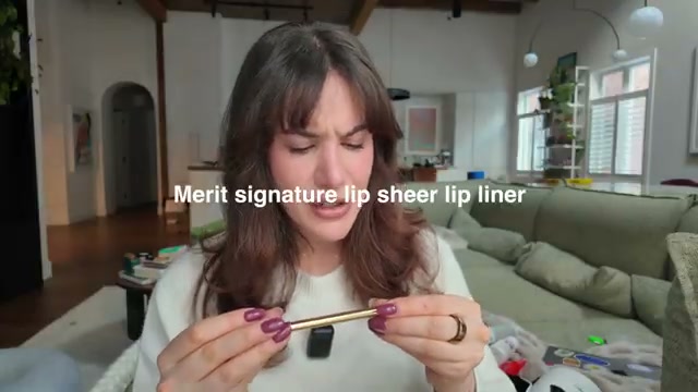 Signature Lip Sheer Lip Liner