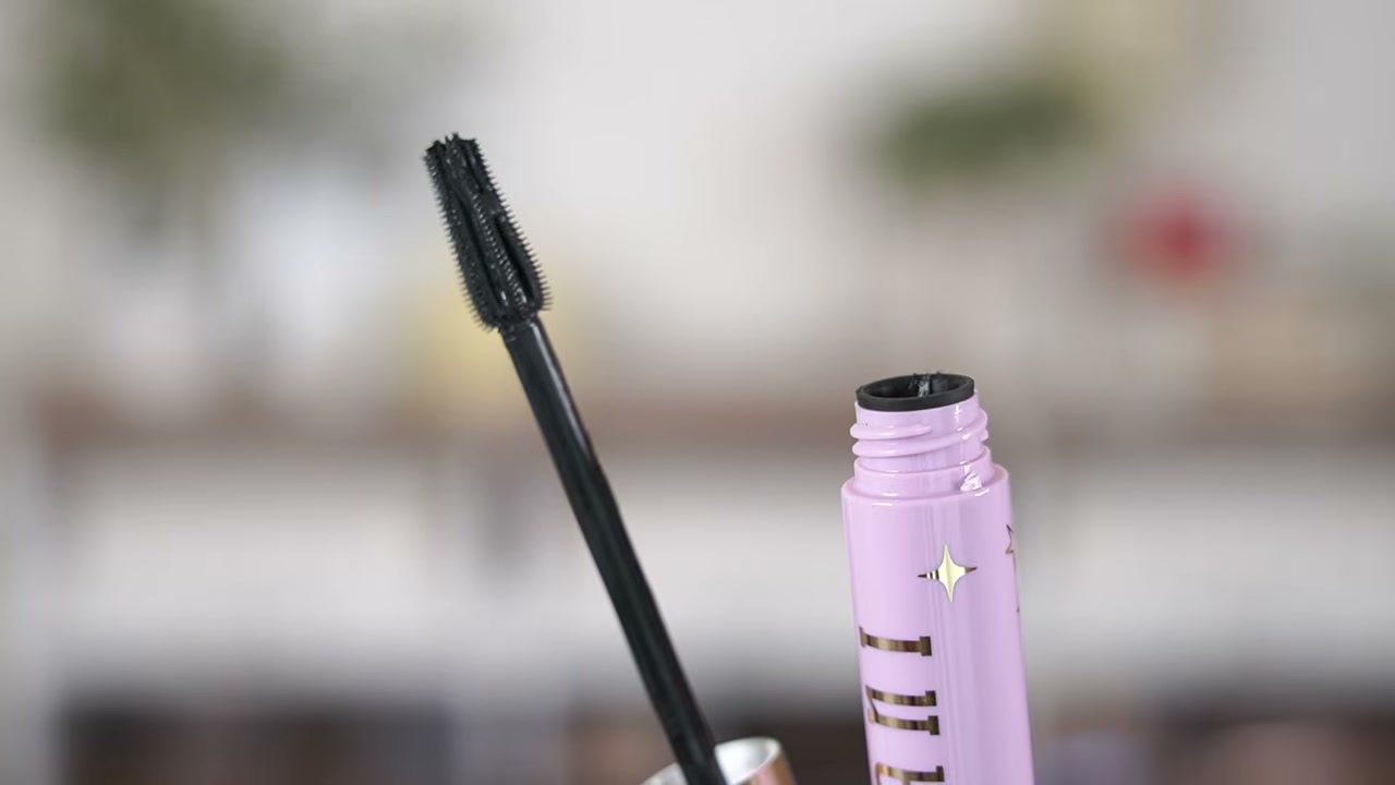 Highly Rated Lash Extensions XL Volumizing Tubing Mascara