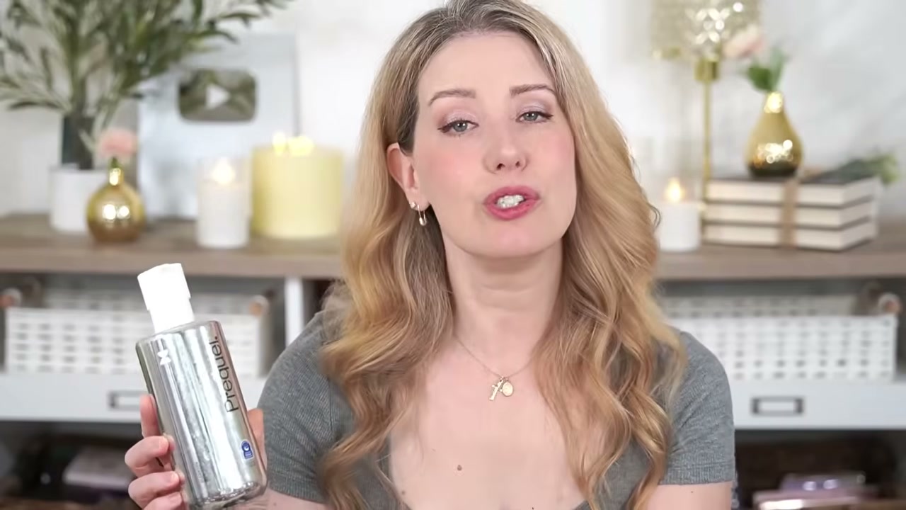 @jenphelps reviewing Prequel Gleanser at 17:17 in a YouTube Shorts video