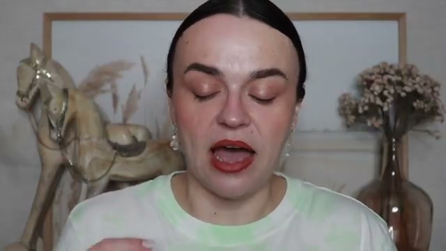 @jessicadeerly reviewing Caliray Come Hell or High Water Mascara at 27:30 in a YouTube Shorts video