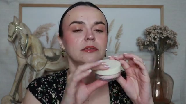 @jessicadeerly reviewing Caliray Magic Hour Setting Powder at 26:32 in a YouTube Shorts video