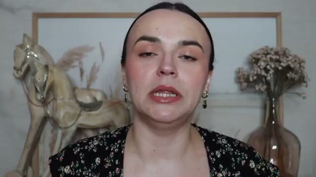 @jessicadeerly reviewing Iris & Romeo Weekend Skin Moisture Lip Balm at 50:50 in a YouTube Shorts video