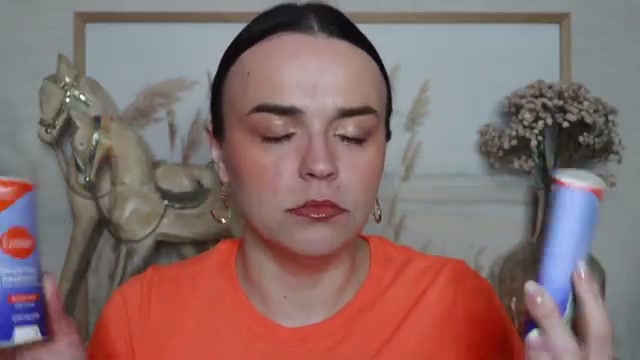 @jessicadeerly reviewing Lumē Whole Body Deodorant at 19:21 in a YouTube Shorts video