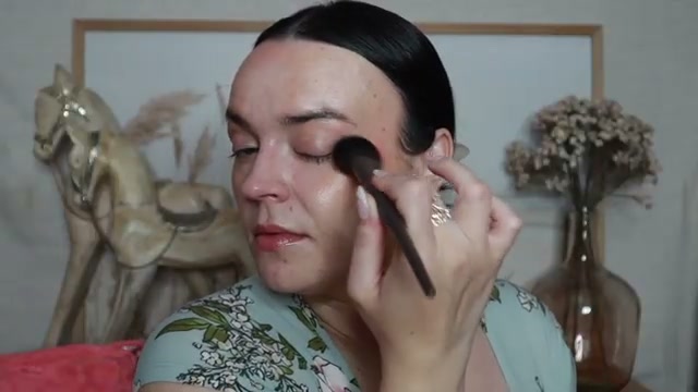 @jessicadeerly reviewing m.ph by Mary Phillips Cream Blush Brush at 13:49 in a YouTube Shorts video