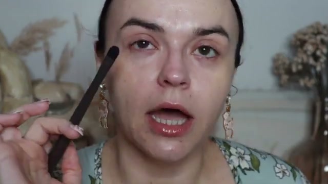 @jessicadeerly reviewing m.ph by Mary Phillips Underpainting Brush at 08:04 in a YouTube Shorts video