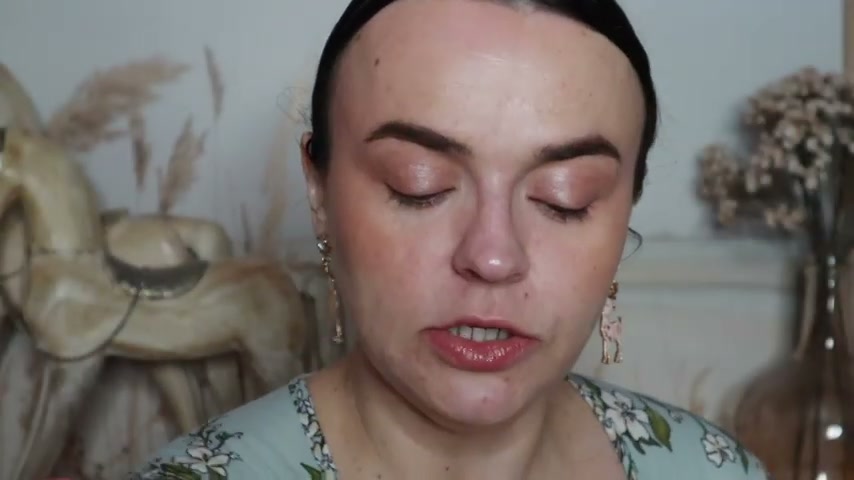 @jessicadeerly reviewing MAKEUP BY MARIO Ethereal Eyes Palette at 20:29 in a YouTube Shorts video