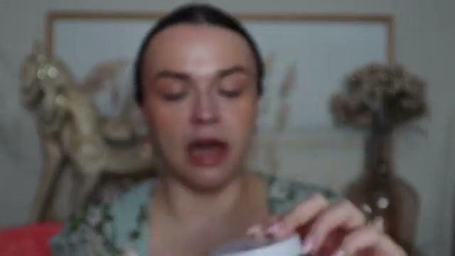 @jessicadeerly reviewing MAKEUP BY MARIO SurrealSkin Soft Blur Setting Powder at 15:23 in a YouTube Shorts video
