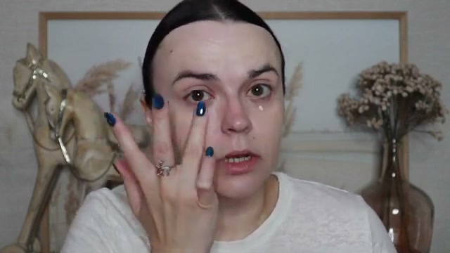 @jessicadeerly reviewing NYX Bare with Me Serum Concealer at 06:04 in a YouTube Shorts video