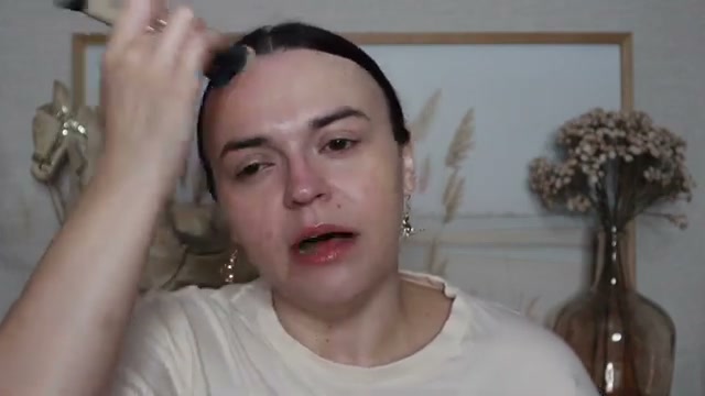 @jessicadeerly reviewing REFY Cream Bronzer at 08:40 in a YouTube Shorts video