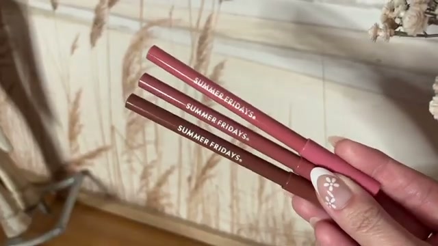 @jessicadeerly reviewing Summer Fridays Self Line Lip Liner at 45:52 in a YouTube Shorts video