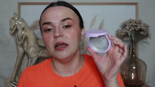 @jessicadeerly reviewing Tower 28 Beauty Getset Pressed Powder at 36:19 in a YouTube Shorts video
