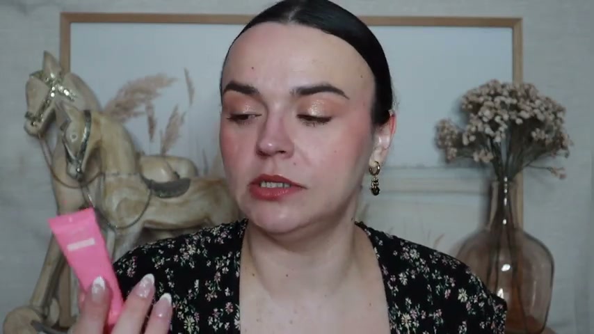 @jessicadeerly reviewing Tower 28 Beauty Lipsoftie at 41:21 in a YouTube Shorts video