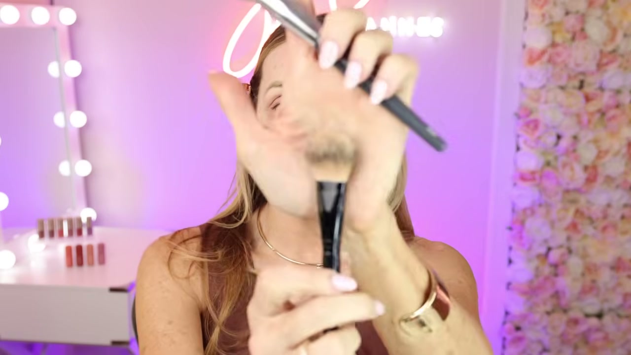 @jodimannes reviewing MAKE UP FOR EVER HD Skin Full Cover Concealer at 03:40 in a YouTube Shorts video