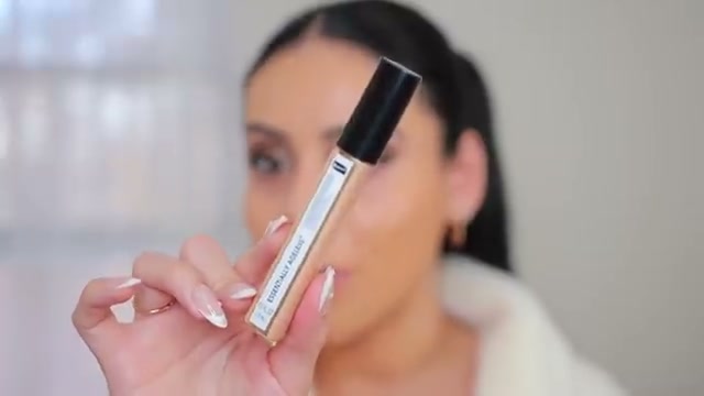 @juicyjas reviewing Be Pure Essentially Ageless Hydrating Concealer Serum at 10:05 in a YouTube Shorts video