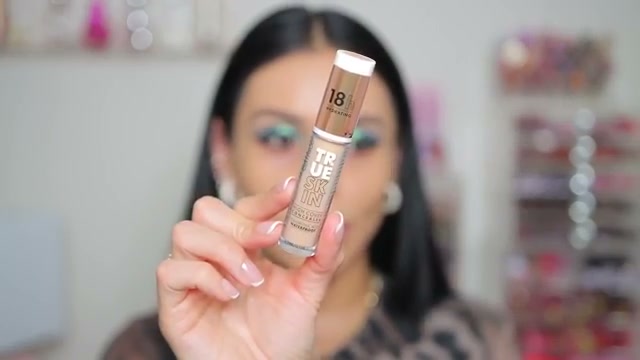 @juicyjas reviewing Catrice True Skin High Cover Concealer at 07:29 in a YouTube Shorts video