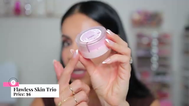 @juicyjas reviewing Essence Flawless Skin Trio Loose Setting Powder at 07:57 in a YouTube Shorts video
