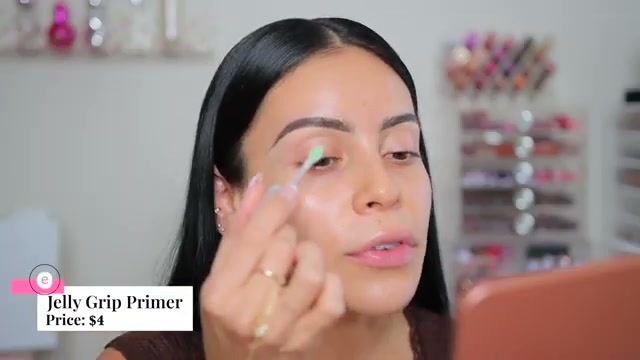 @juicyjas reviewing Essence Jelly Grip Eyeshadow Primer at 00:20 in a YouTube Shorts video