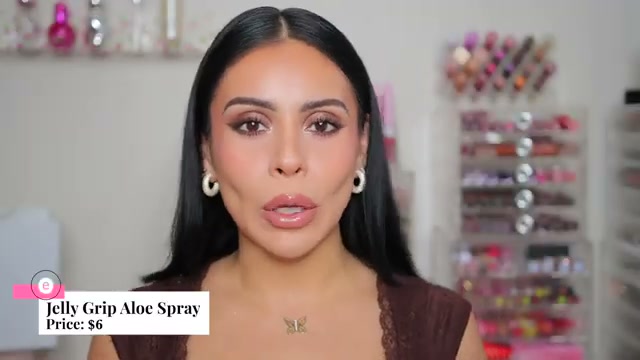 @juicyjas reviewing Essence Jelly Grip Refreshing Aloe Spray at 13:45 in a YouTube Shorts video