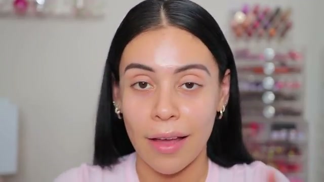 @juicyjas reviewing Lazy Days Lip Balm at 01:37 in a YouTube Shorts video
