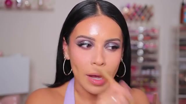 @juicyjas reviewing LYS Triple Fix Translucent Powder at 09:46 in a YouTube Shorts video