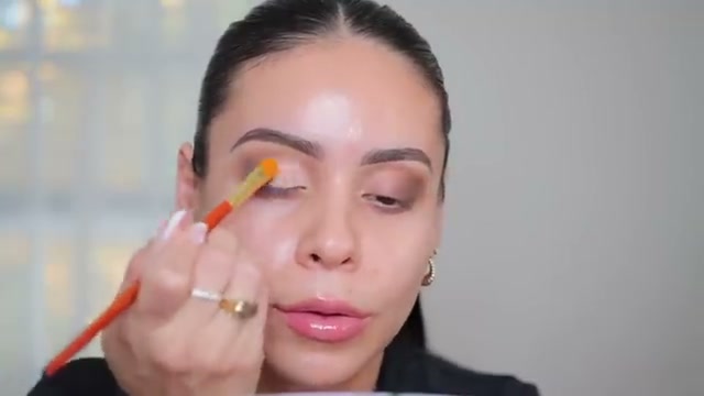 Master Mattes Long-Wear Cream Eyeshadow