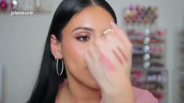 @juicyjas reviewing Milani Color Fetish Matte Lipstick at 14:21 in a YouTube Shorts video