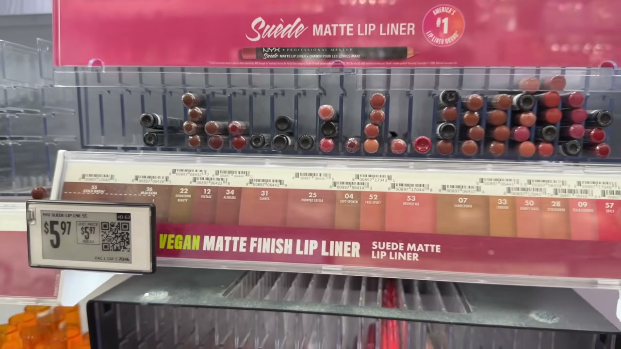 @juicyjas reviewing NYX Suede Matte Lip Liner at 19:58 in a YouTube Shorts video
